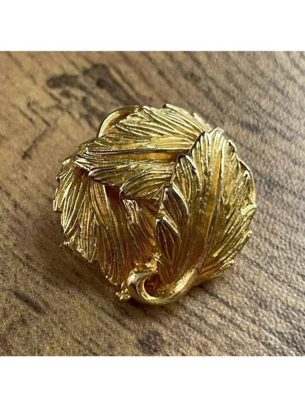 Vintage 1980s Earrings Gold Tone Leaves Clip On Statement Runway Glam Grecian